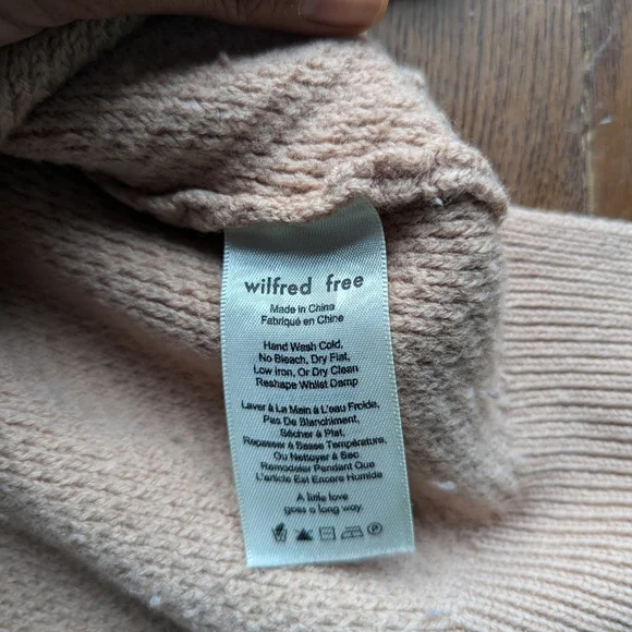 Aritzia Wilfred Free Women Oatmeal Tan Sweater Sz XS Hi Low Isabelli Merino Wool - Picture 4 of 8